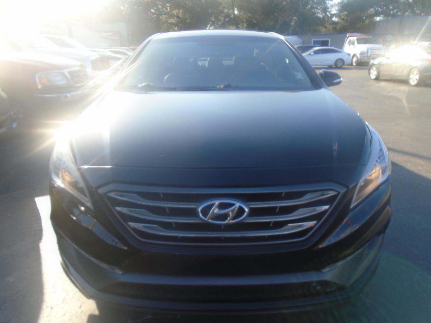 2015 Hyundai Sonata (5NPE34AF9FH) , located at 6112 N Florida Avenue, Tampa, FL, 33604, (888) 521-5131, 27.954929, -82.459534 - Photo#1